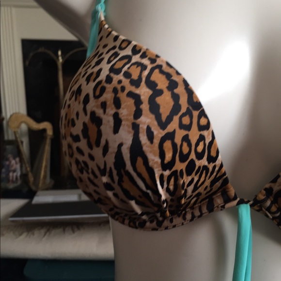 Pink by VS - Cheetah Print Bikini Top Size 34DD - Picture 4 of 7